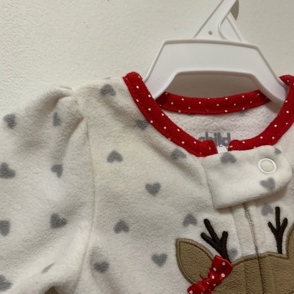 Carter’s🎀 White Fleece Sleeper hearts reindeer 🎀baby clothes pajamas footsies - Picture 5 of 5